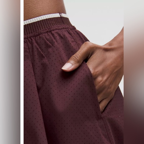 Lululemon Athletica Perforated Narrow
Waistband Tennis Skirt - Picture 3 of 16